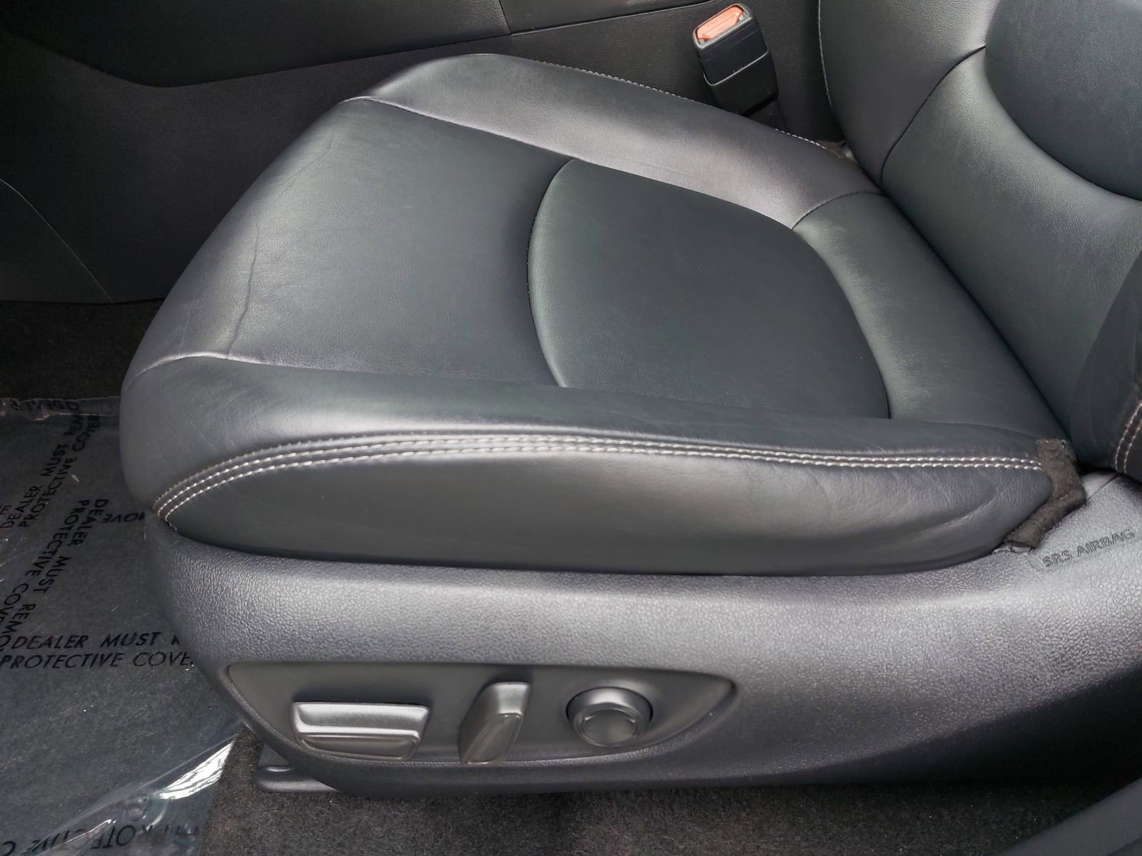 Used 2022 Toyota RAV4 XLE Premium FWD image 28