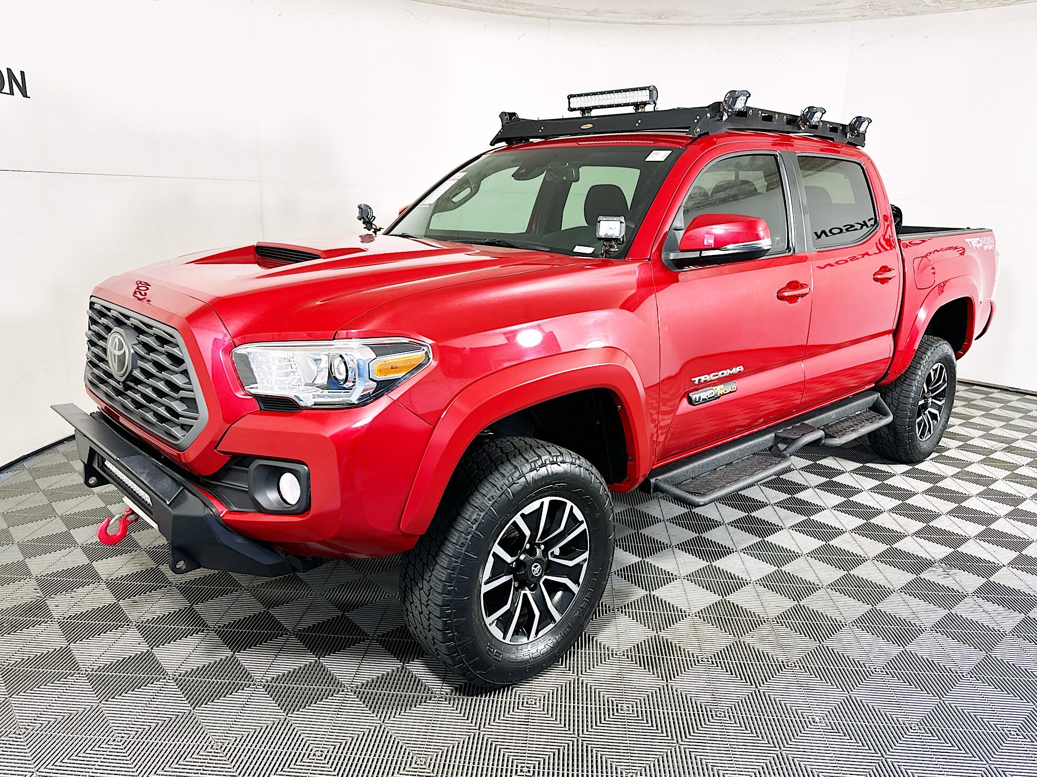 Used 2023 Toyota Tacoma TRD Sport w/ Advanced Technology Package image 7