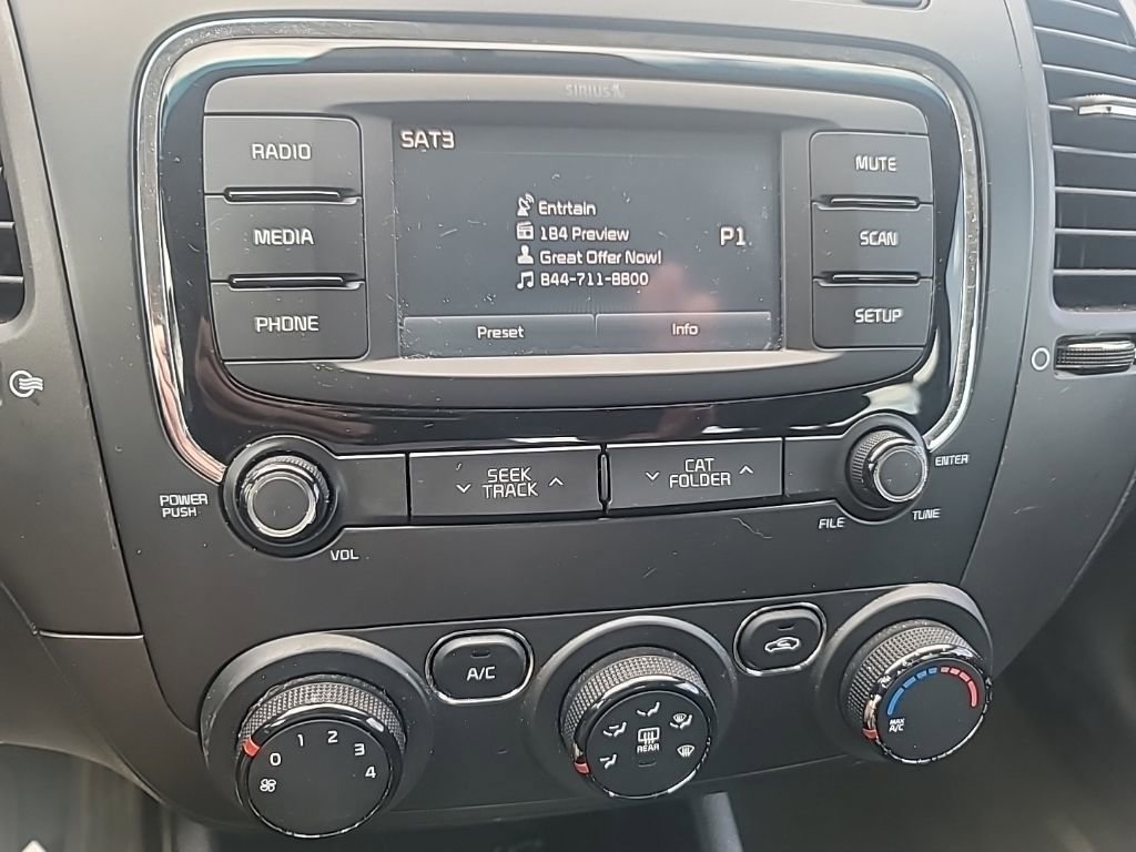 Used 2018 Kia Forte LX w/ LX Rear Camera Package image 12