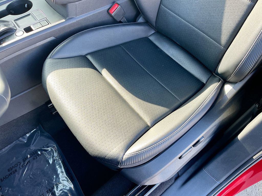 Used 2021 Volkswagen Atlas Cross Sport SE image 18