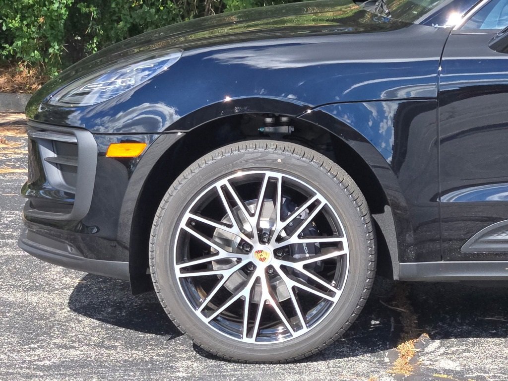 New 2026 Porsche Macan image 12