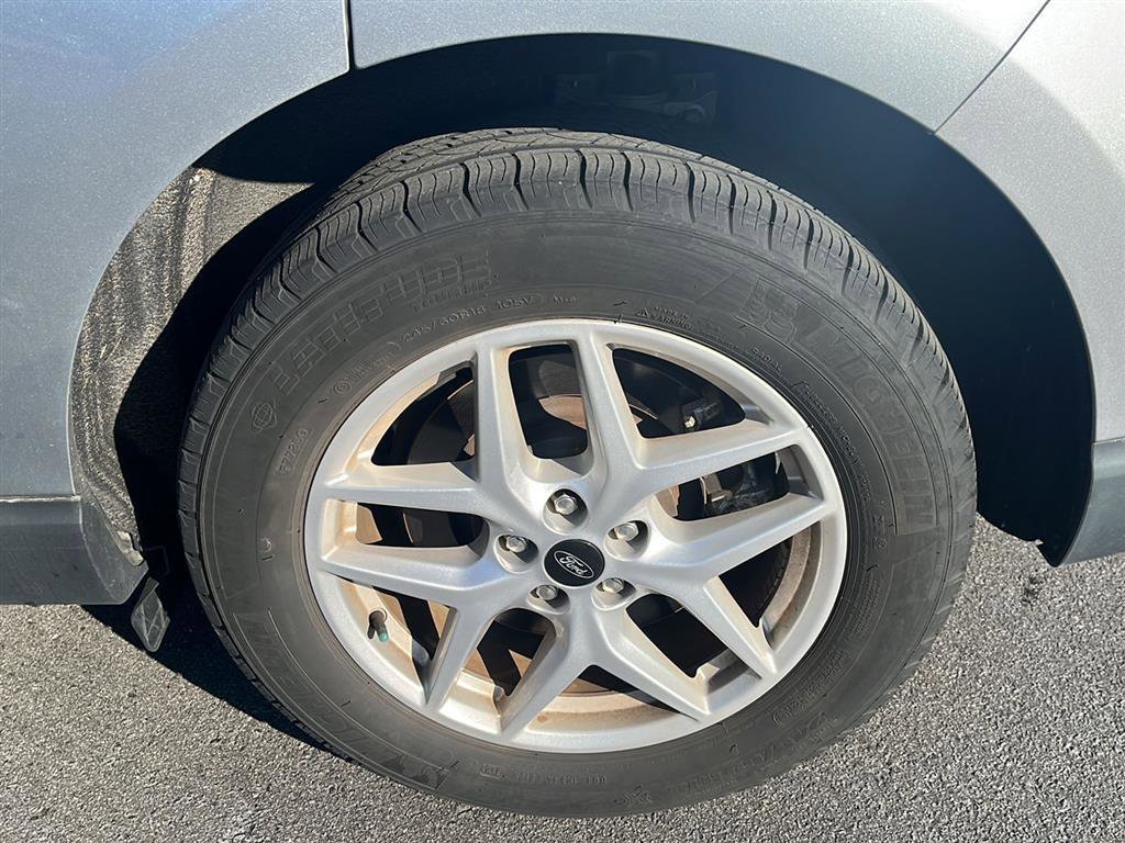 Used 2024 Ford Edge SEL w/ Convenience Package image 16