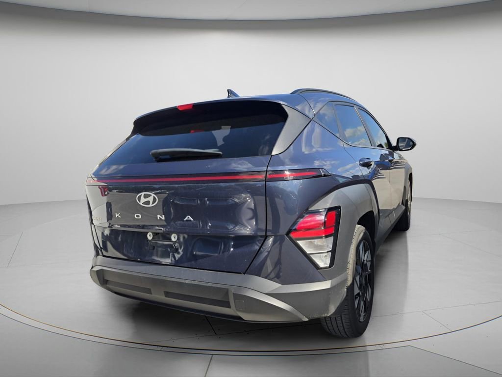 Used 2025 Hyundai Kona SEL FWD image 5