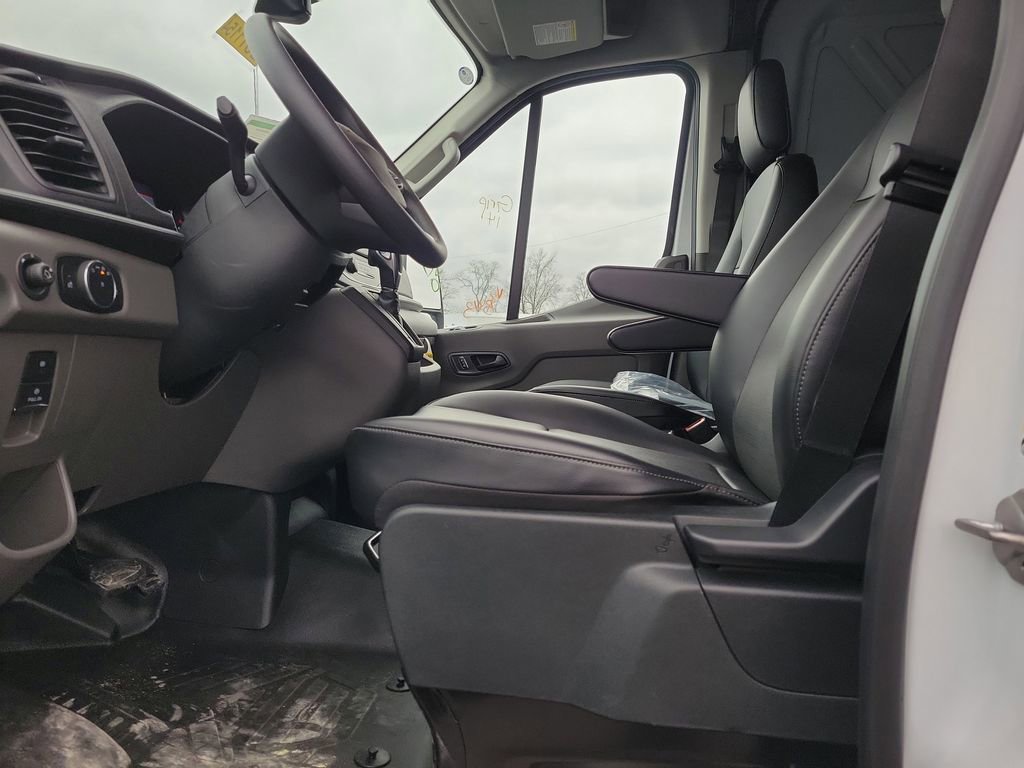 New 2026 Ford Transit 250 148 Medium Roof image 16