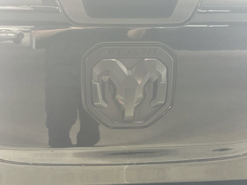Used 2022 RAM 1500 Big Horn w/ Built-to-serve Edition image 32