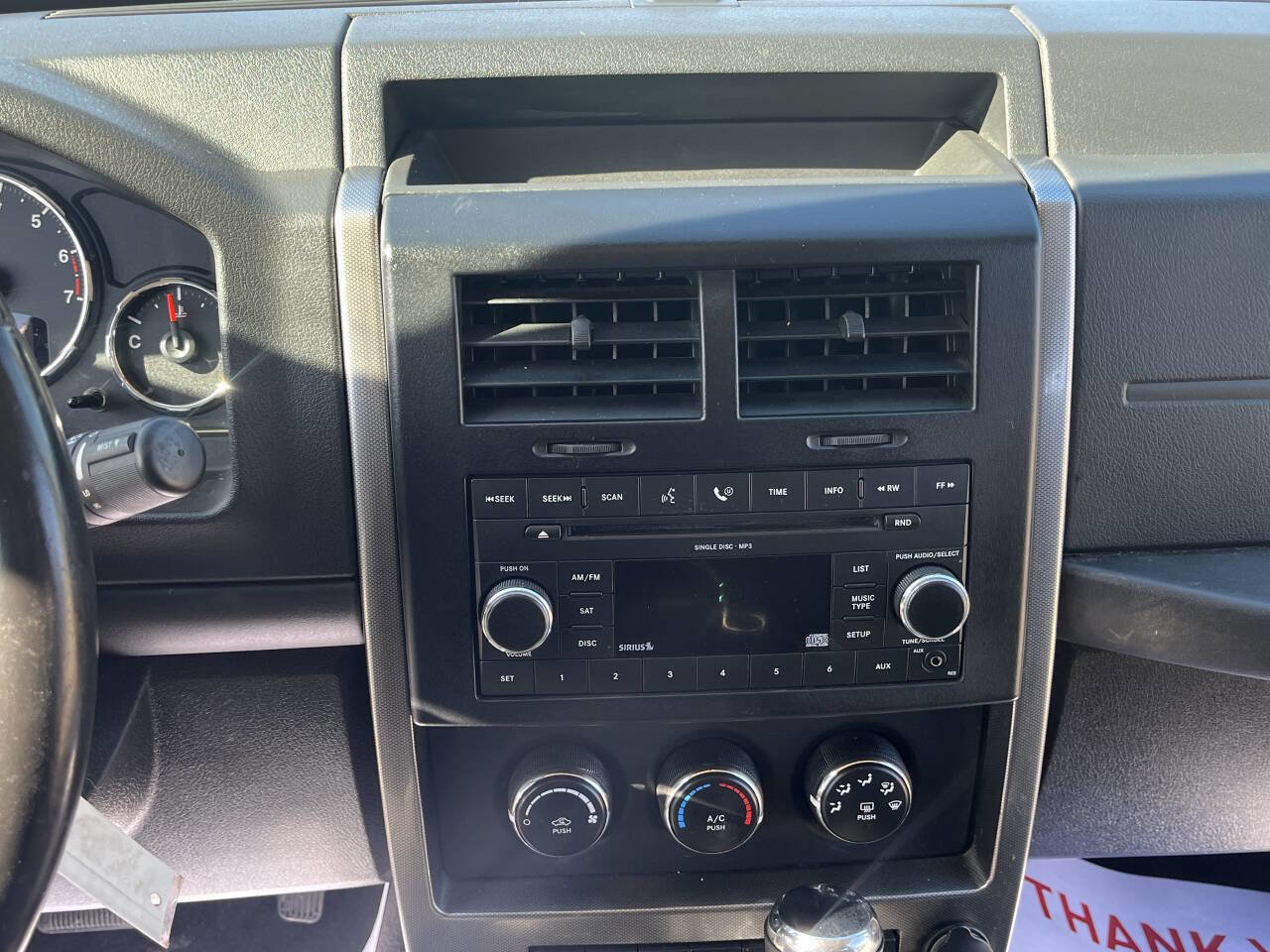 Used 2011 Jeep Liberty Sport image 12