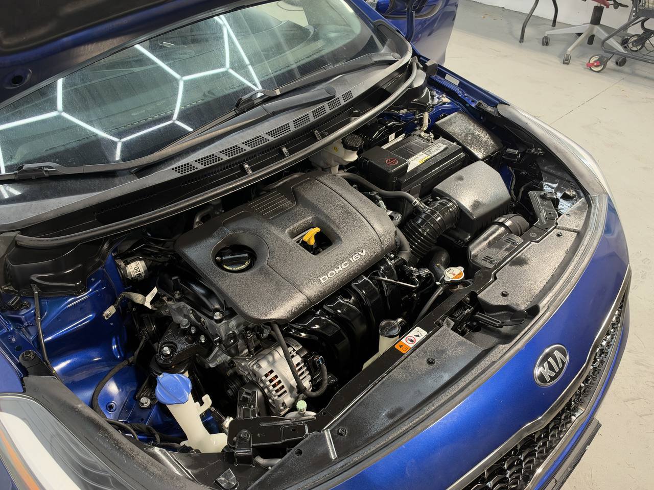 Used 2017 Kia Forte LX FWD image 29