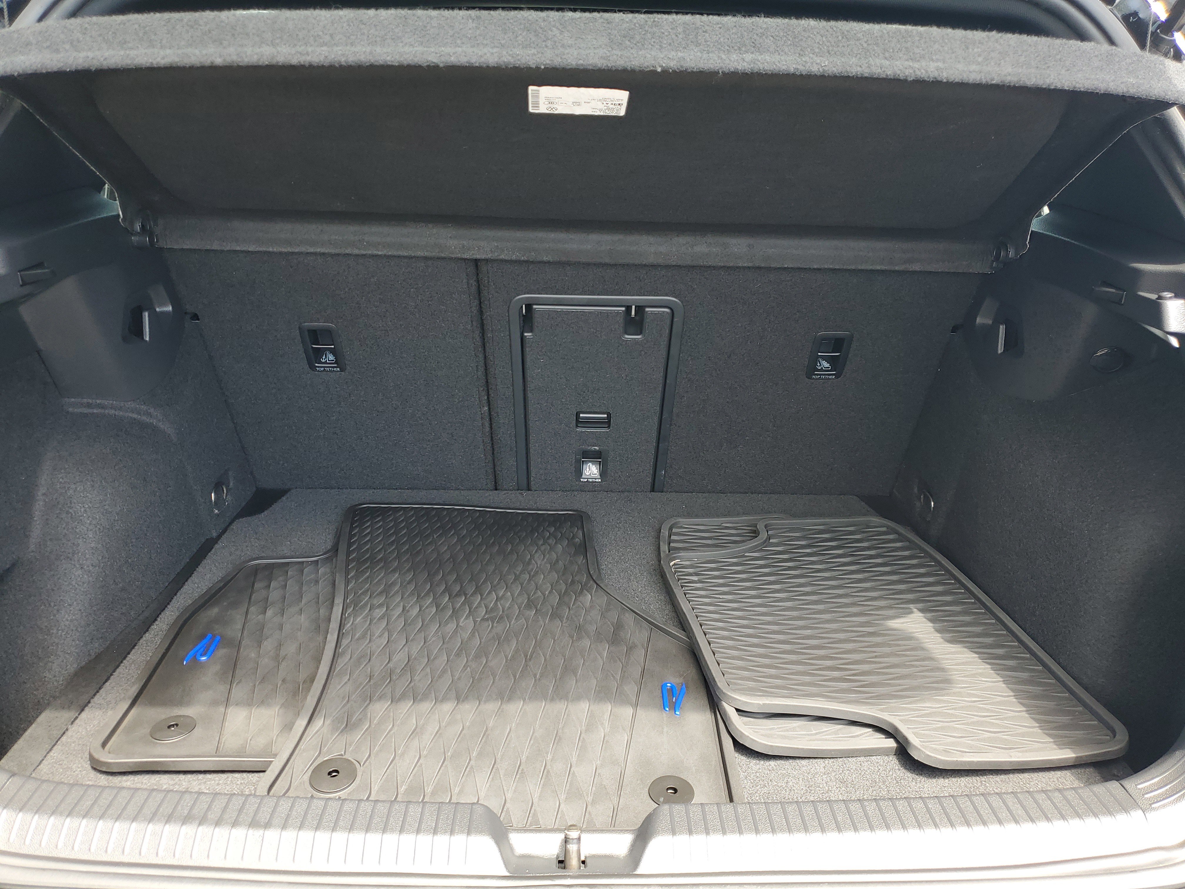 Used 2023 Volkswagen Golf R image 23