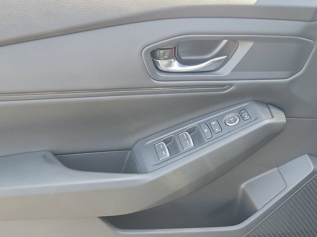 Certified 2023 Honda Accord EX image 18