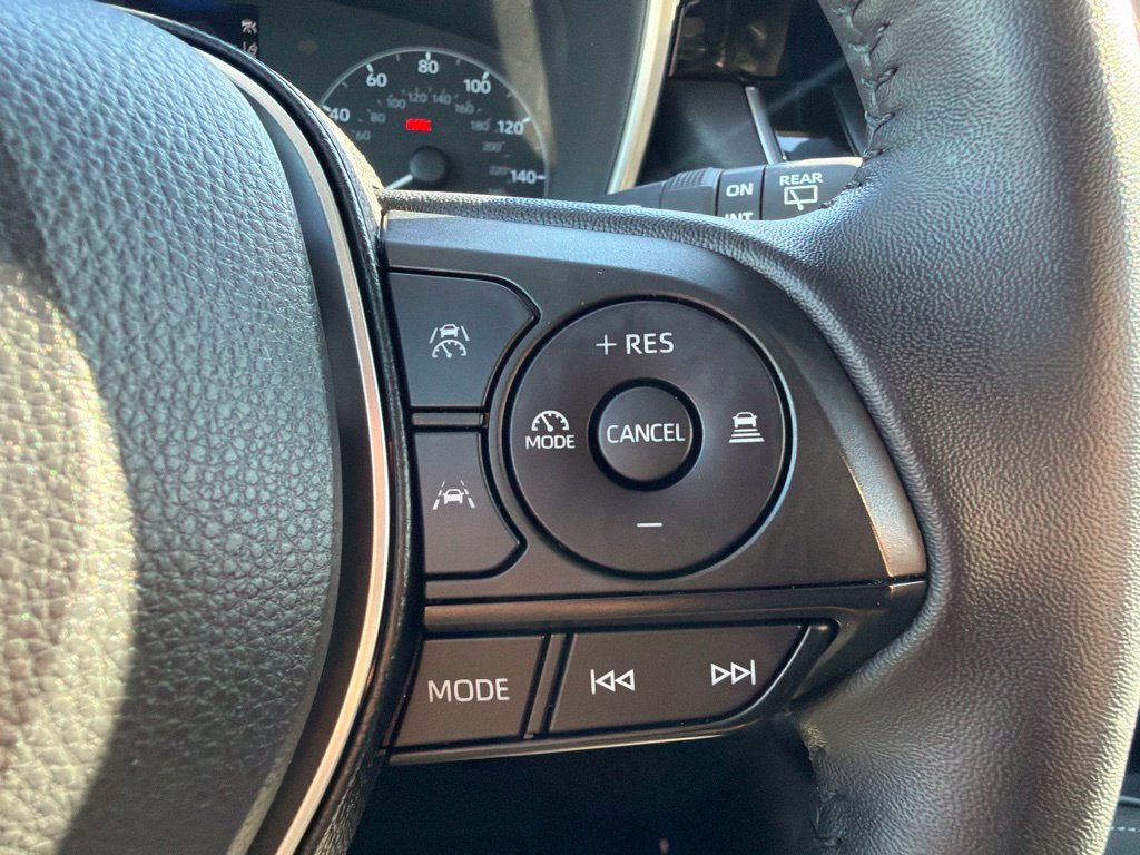 Used 2025 Toyota Corolla SE FWD image 13