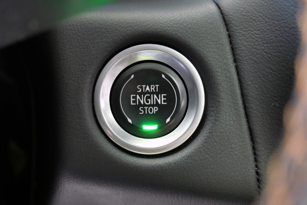 Used 2024 GMC Yukon XL AT4 w/ AT4 Premium Plus Package AWD/4WD image 27