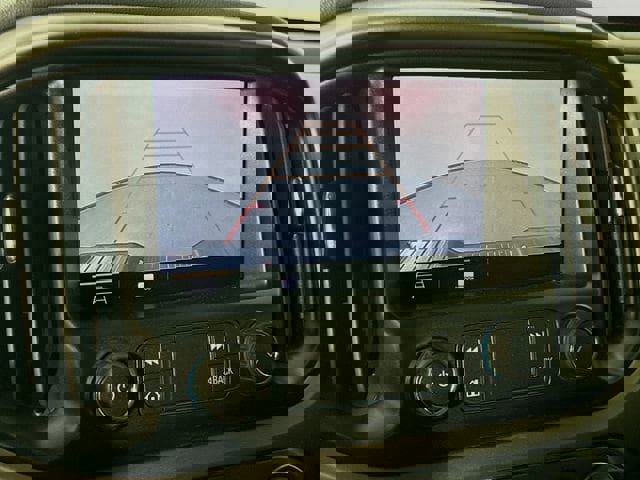 Used 2021 Chevrolet Colorado Z71 w/ Safety Package image 14