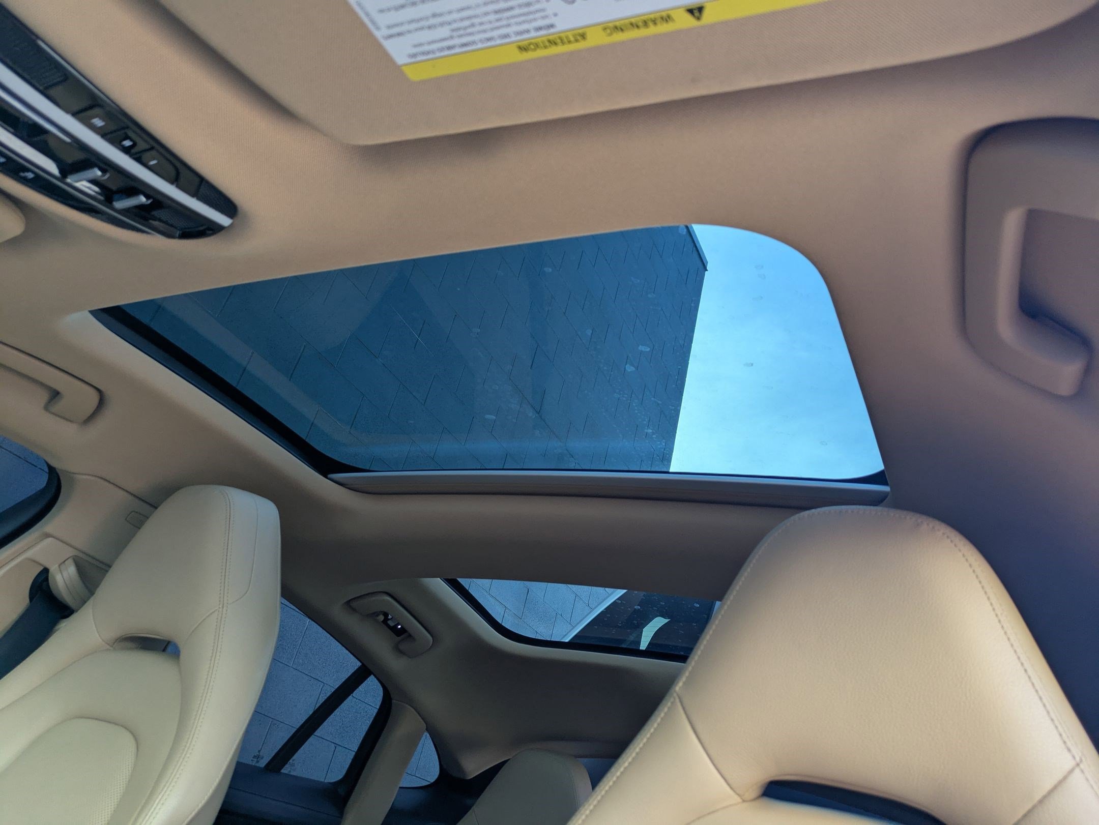 Used 2018 Porsche Panamera 4 image 21