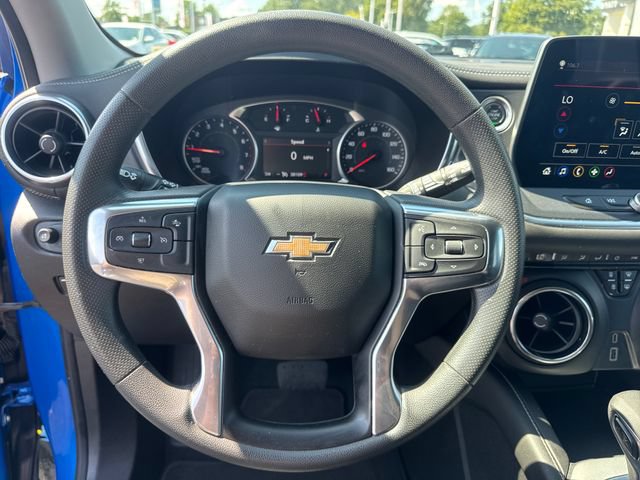 Used 2025 Chevrolet Blazer LT FWD image 19