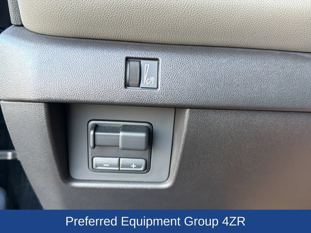 Used 2024 Chevrolet Colorado ZR2 w/ ZR2 Convenience Package III AWD/4WD image 13