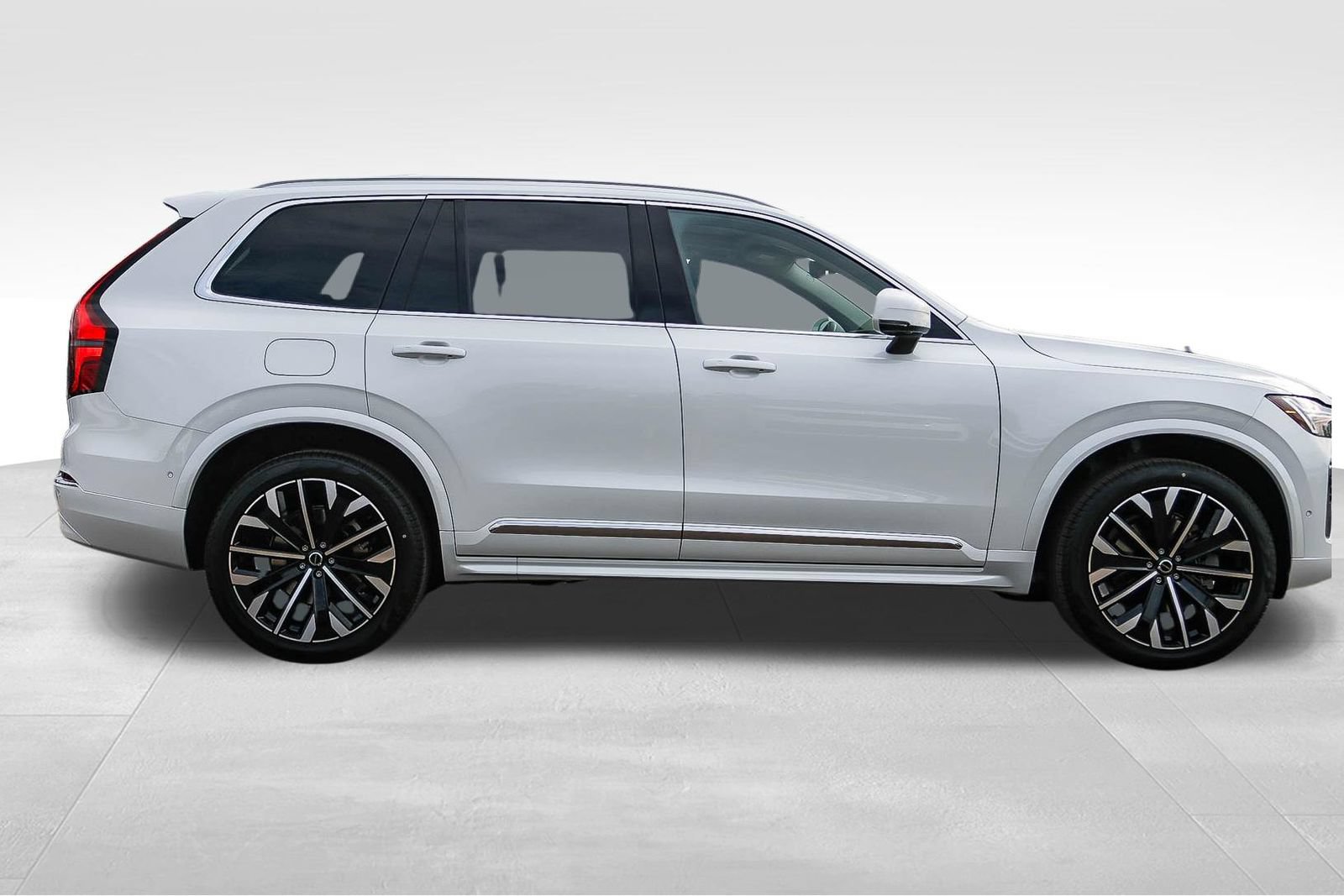 New 2027 Volvo XC90 B6 Plus AWD/4WD image 4