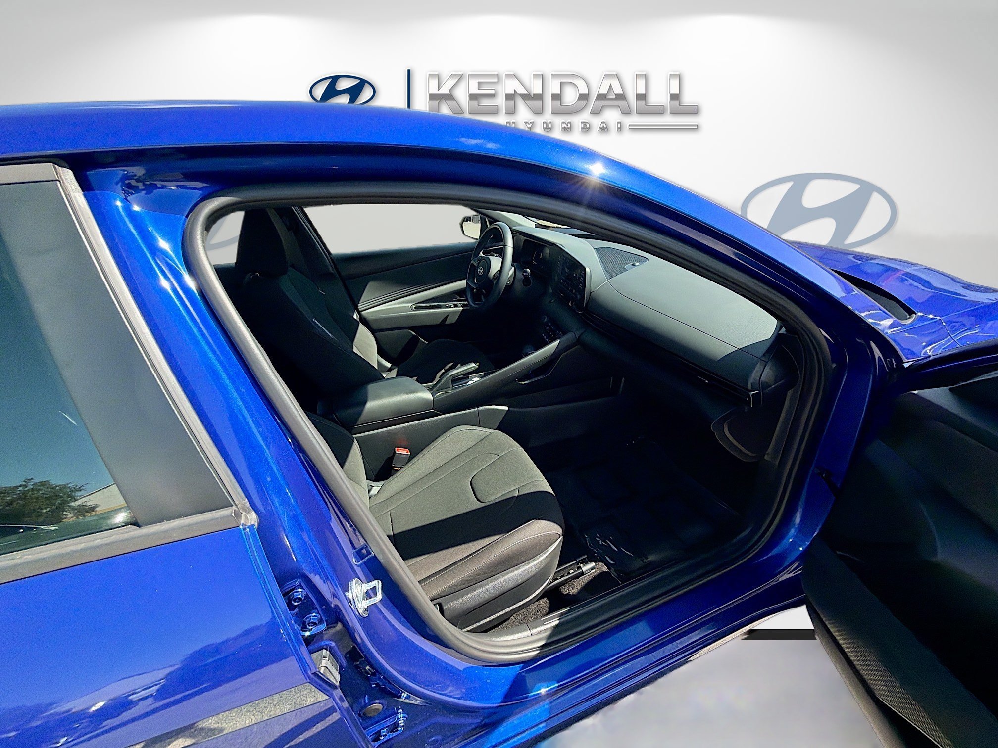 Used 2025 Hyundai Elantra Sport FWD image 28