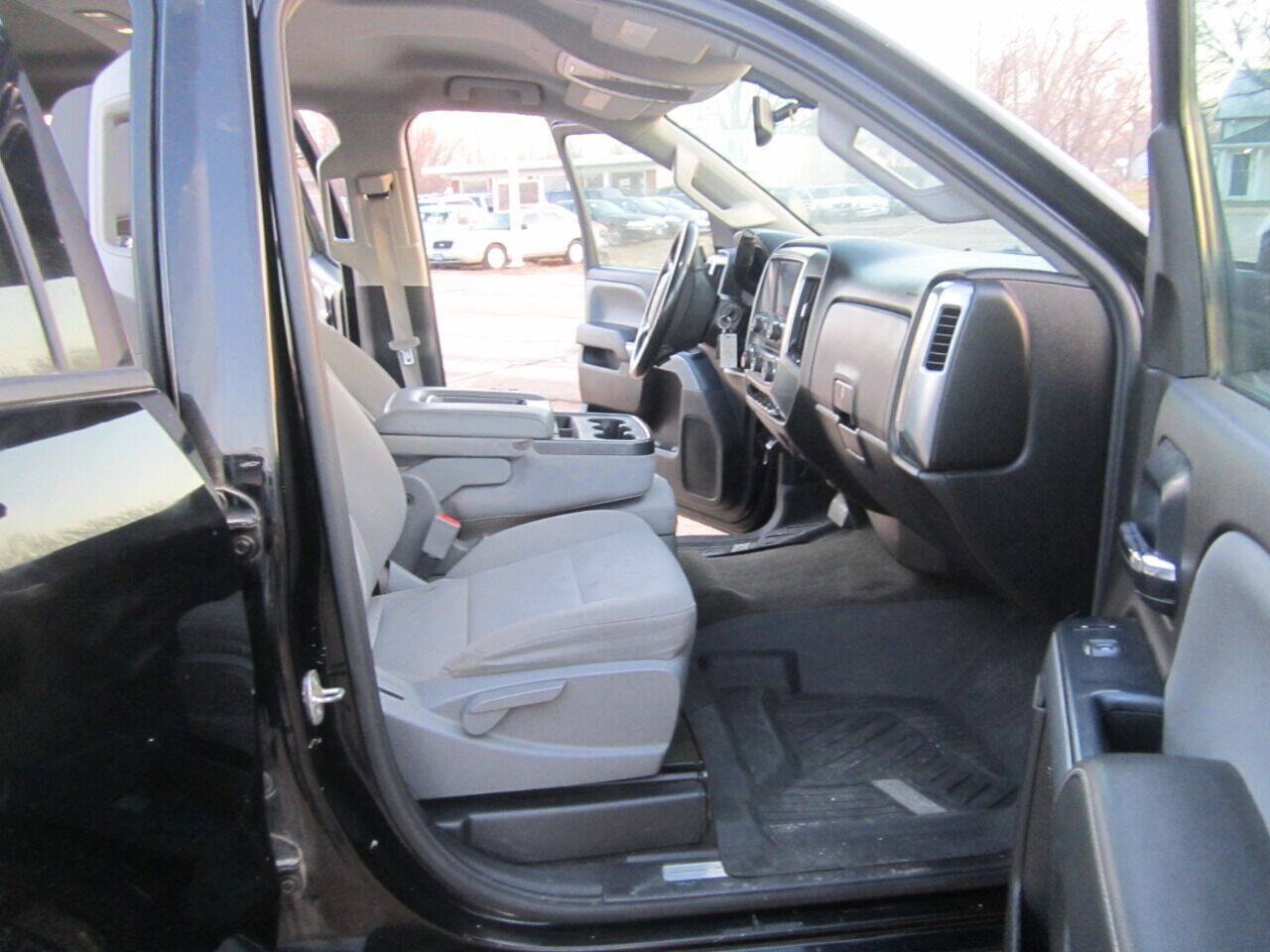 Used 2015 Chevrolet Silverado 3500 LT w/ LT Convenience Package AWD/4WD image 10