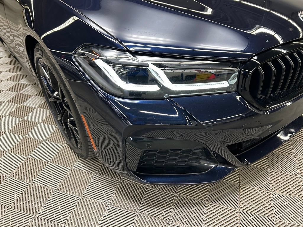 Used 2023 BMW 530i w/ M Sport Package RWD image 3