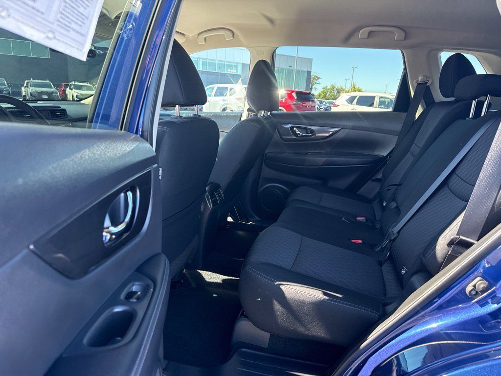 Used 2018 Nissan Rogue SV w/ Premium Package AWD/4WD image 24