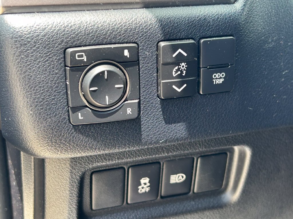 Used 2023 Lexus GX 460 AWD/4WD image 28