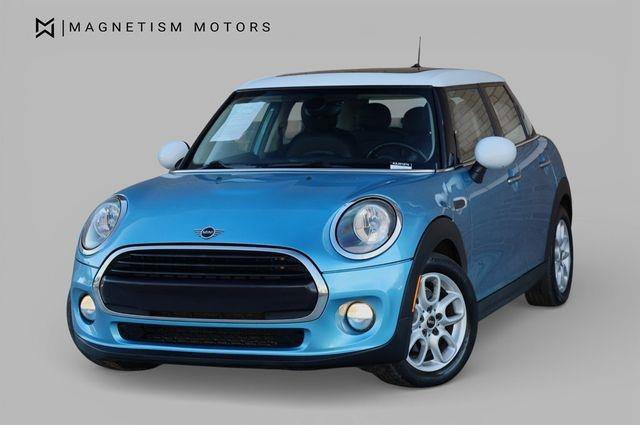 Used 2019 MINI Cooper 4-Door Hardtop FWD image 4