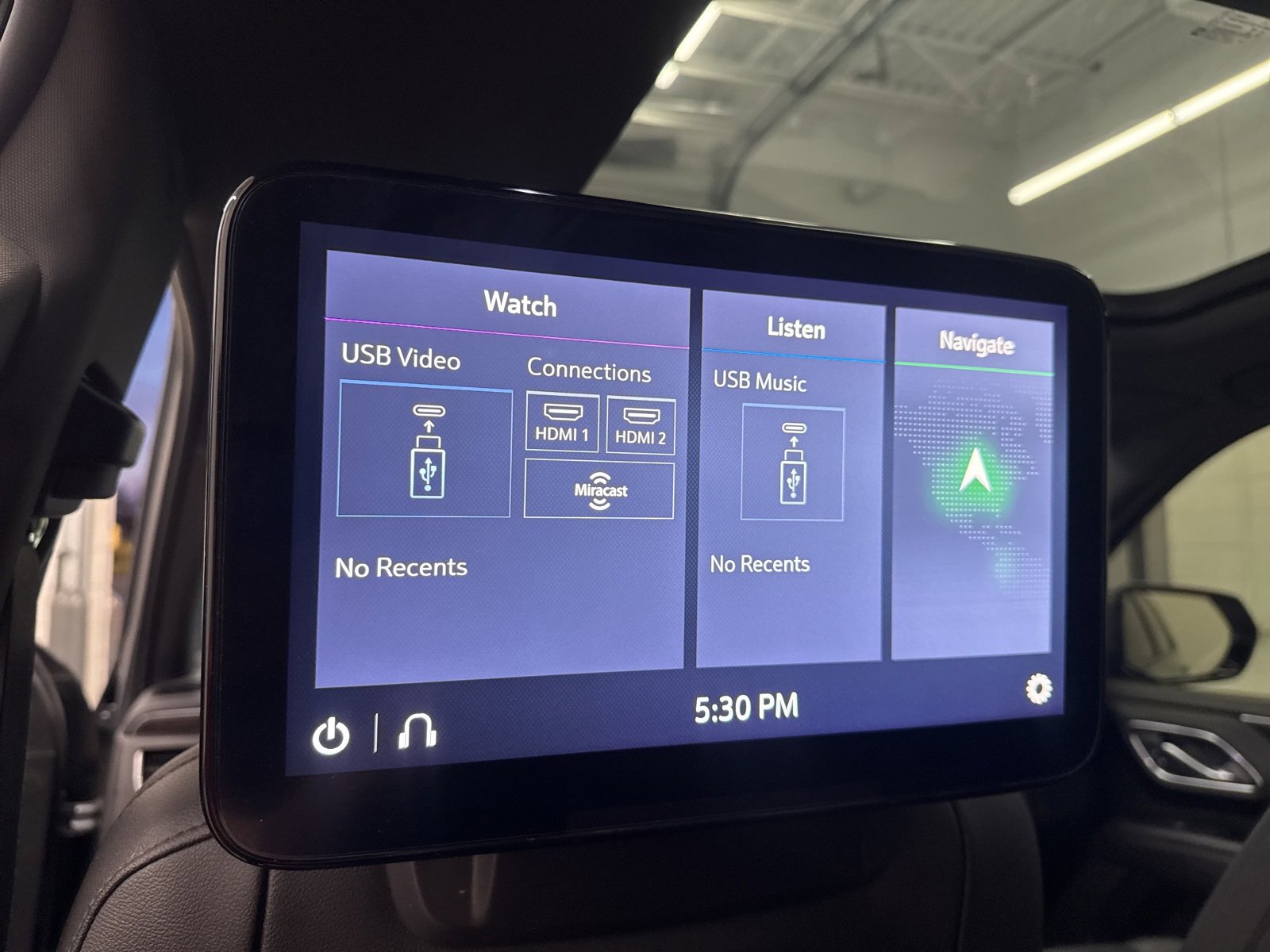 Used 2021 Chevrolet Tahoe Z71 w/ Rear Media and Nav Package image 27