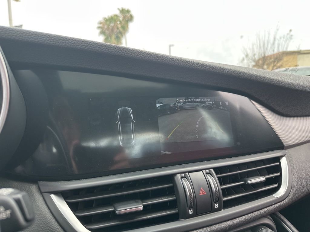 Used 2023 Alfa Romeo Giulia Veloce image 13