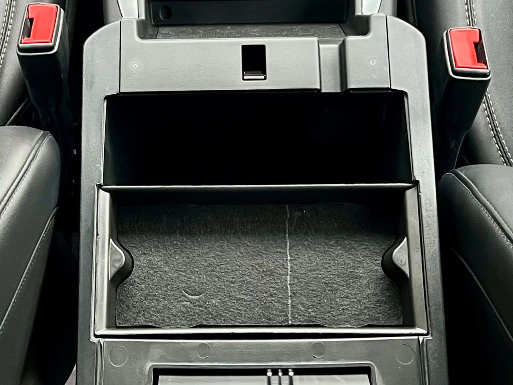 Used 2021 Ford Explorer XLT w/ Equipment Group 202A image 35