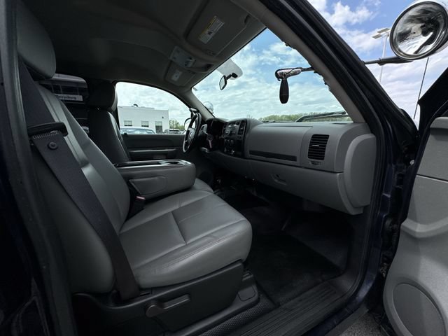 Used 2009 Chevrolet Silverado 1500 W/T AWD/4WD image 25
