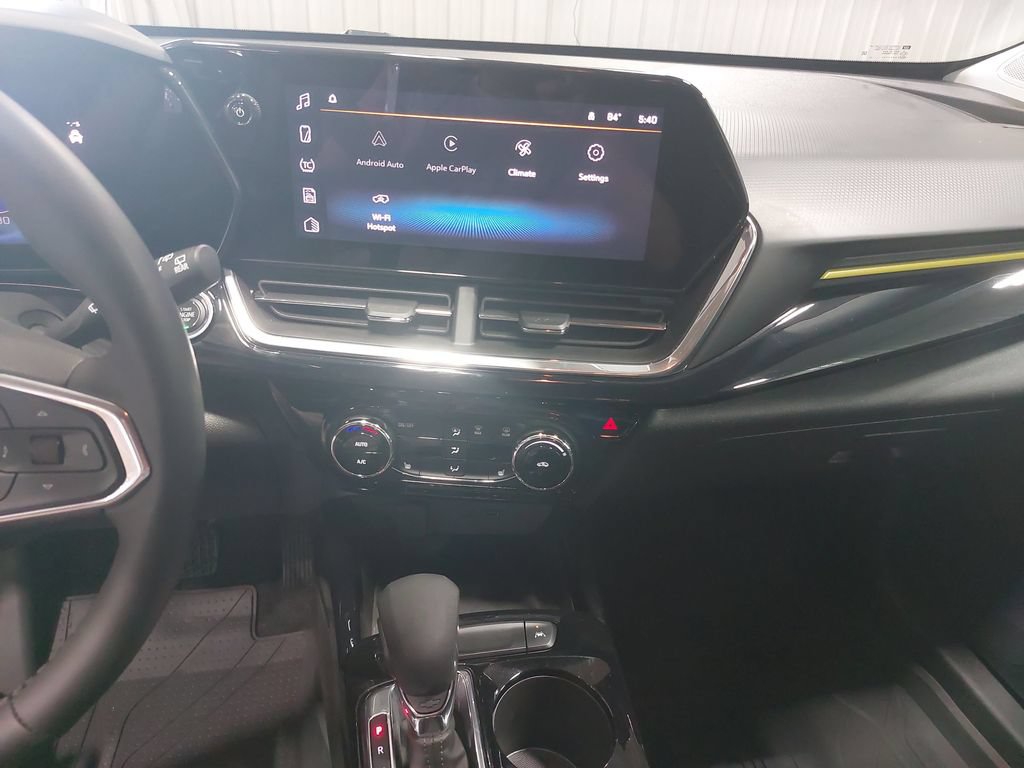 Used 2024 Chevrolet Trax ACTIV w/ Sunroof Package FWD image 19