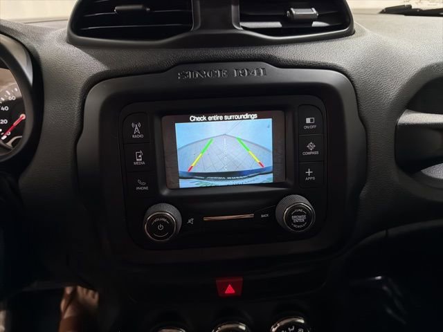 Used 2017 Jeep Renegade Latitude AWD/4WD image 16