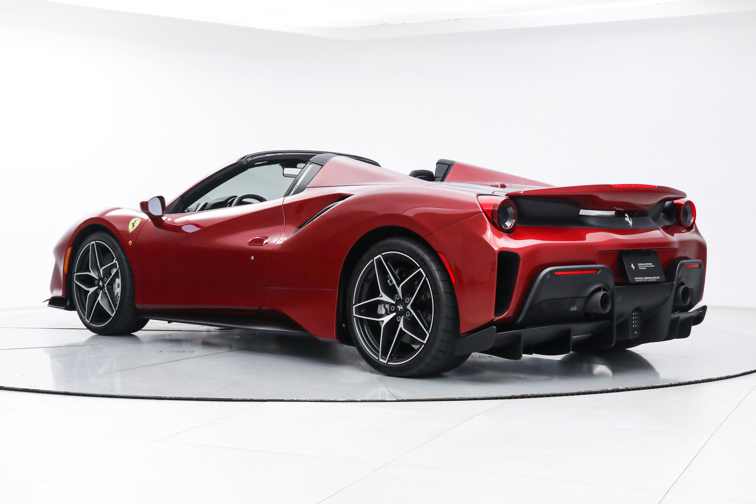 Certified 2019 Ferrari 488 Pista Spider RWD image 10