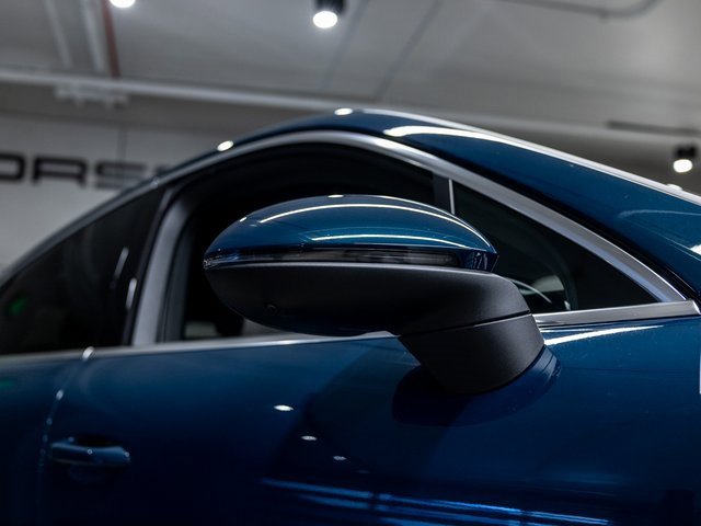 Certified 2025 Porsche Cayenne Coupe image 15