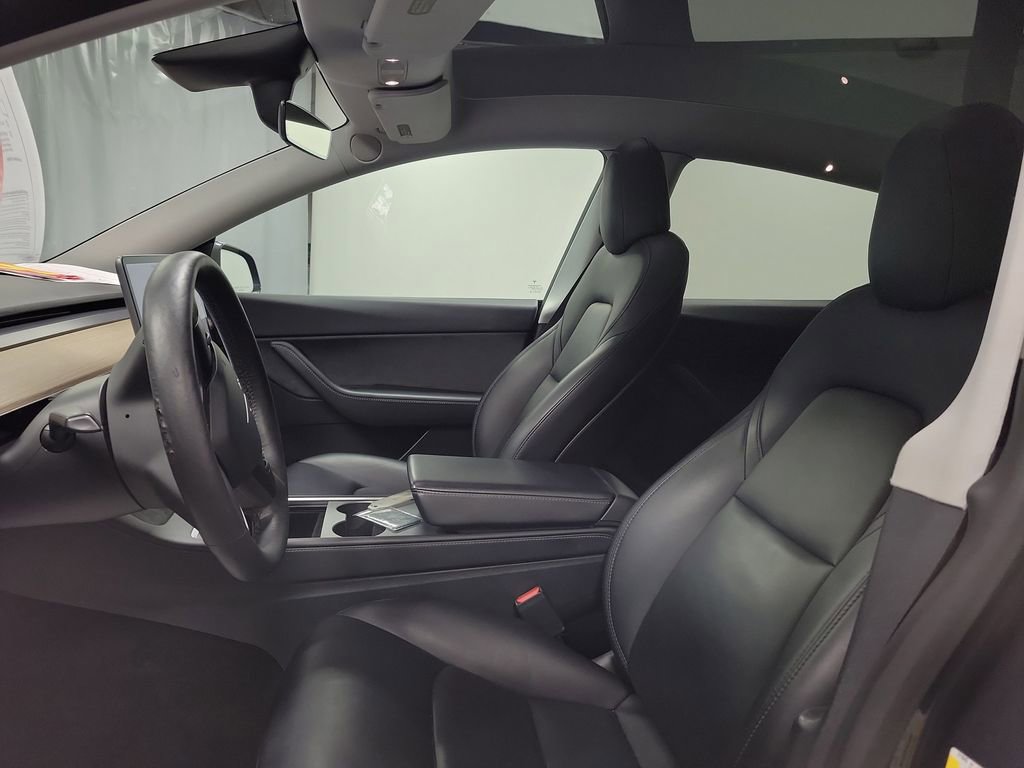 Used 2021 Tesla Model Y Long Range image 12