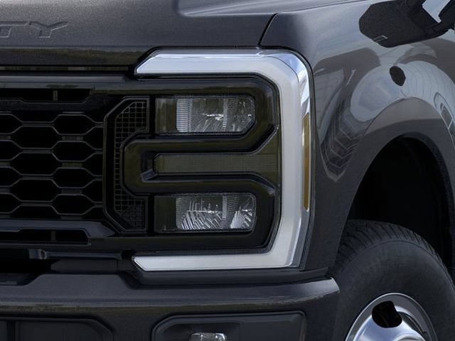 New 2026 Ford F350 XL w/ STX Appearance Package AWD/4WD image 18