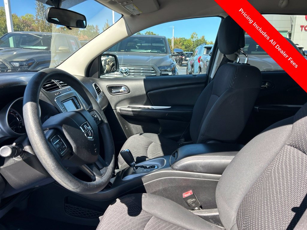 Used 2016 Dodge Journey SXT w/ Comfort/Convenience Group FWD image 2