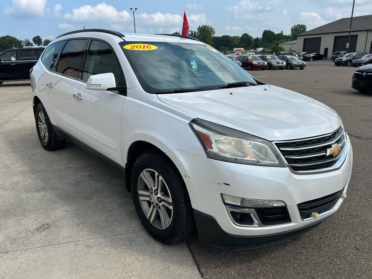 Used 2016 Chevrolet Traverse LT AWD/4WD image 3