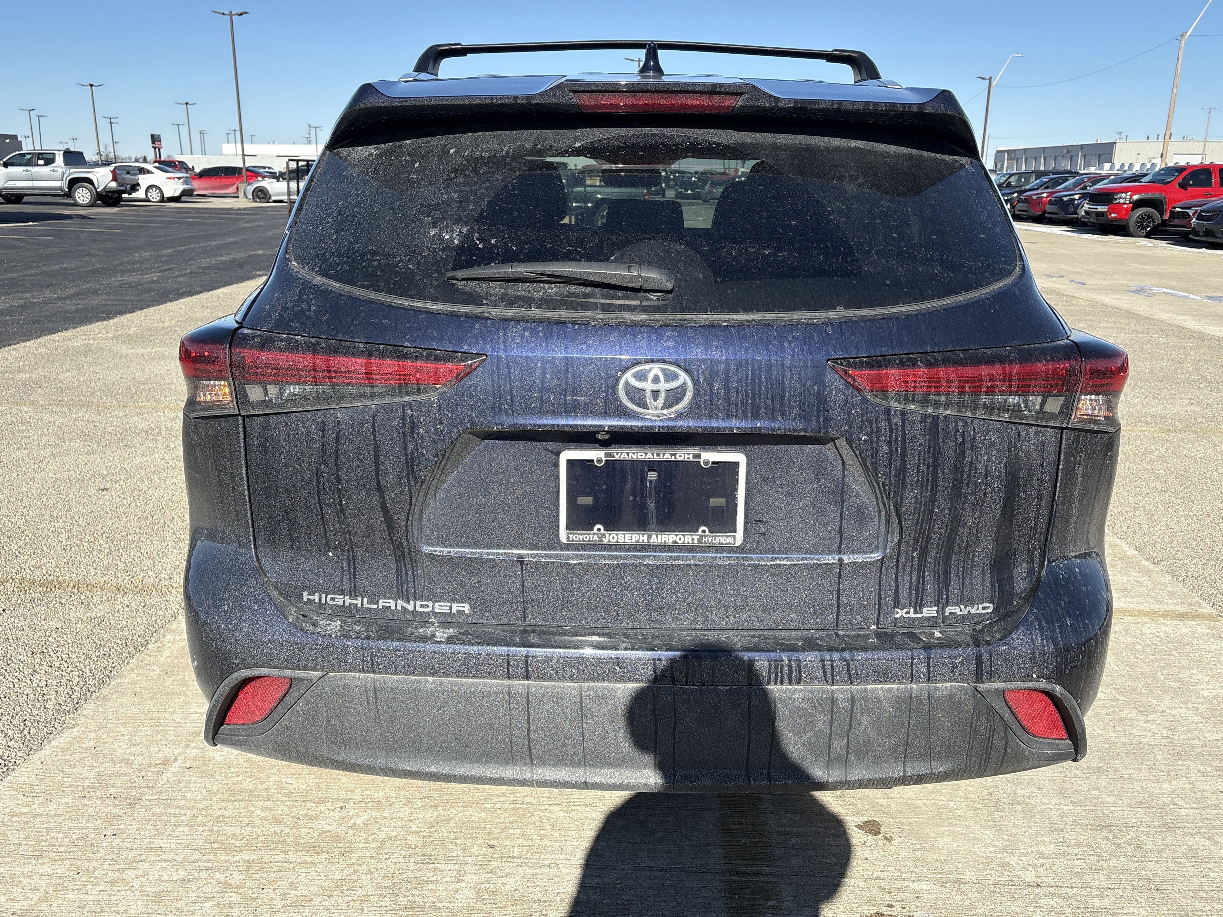 Used 2022 Toyota Highlander XLE image 4