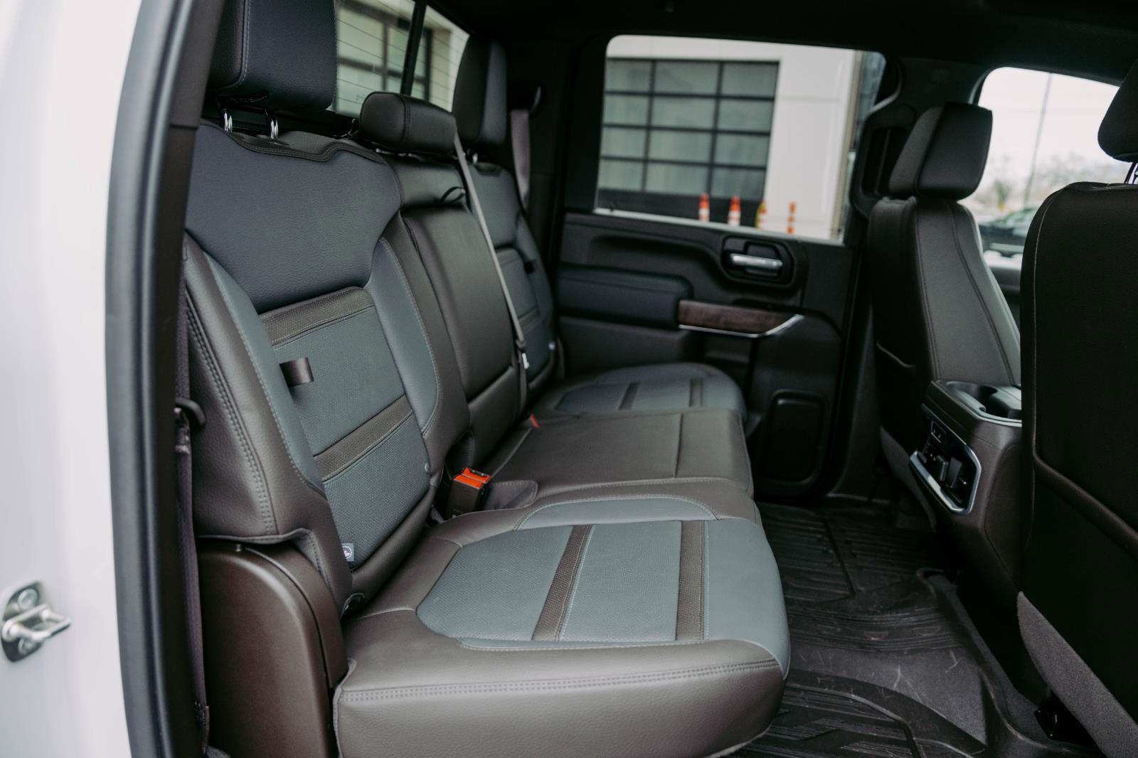 Used 2020 GMC Sierra 2500 Denali w/ Gooseneck/5TH Wheel Package image 12