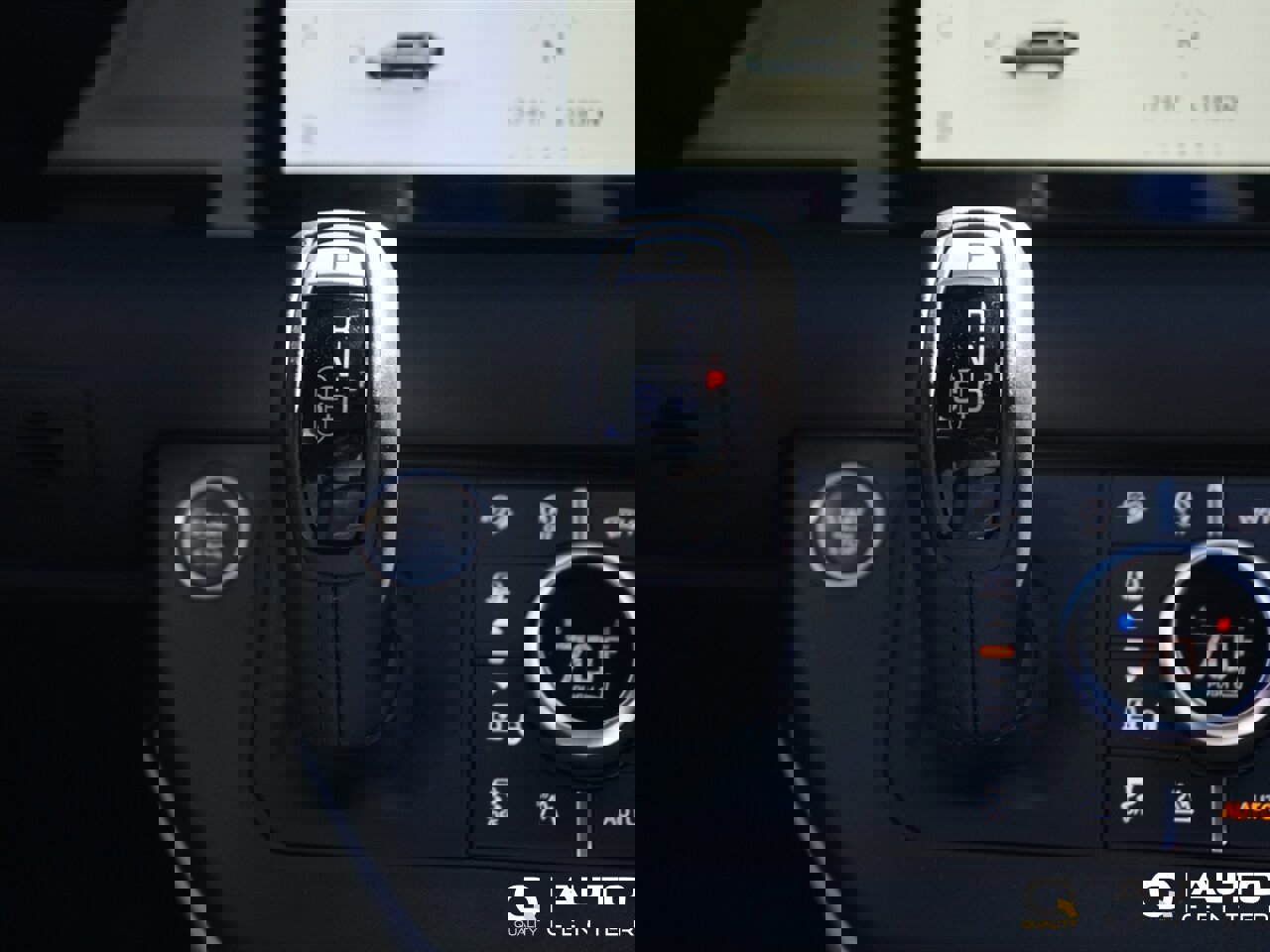 Used 2024 Land Rover Defender 110 S image 22