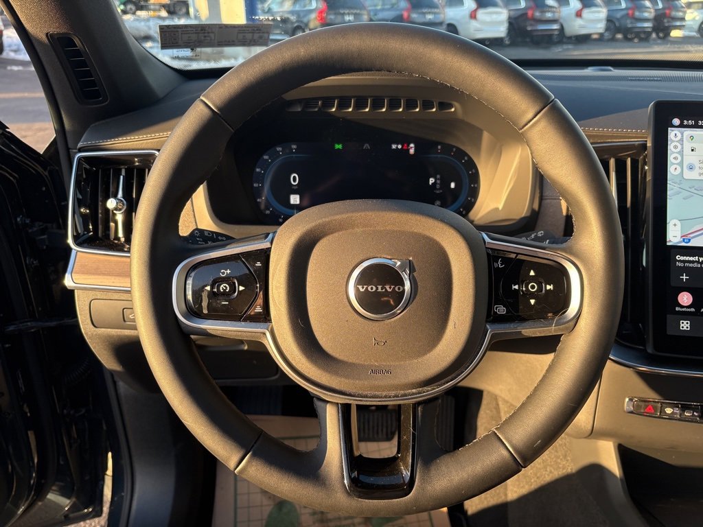 Certified 2025 Volvo XC90 B6 Plus image 24