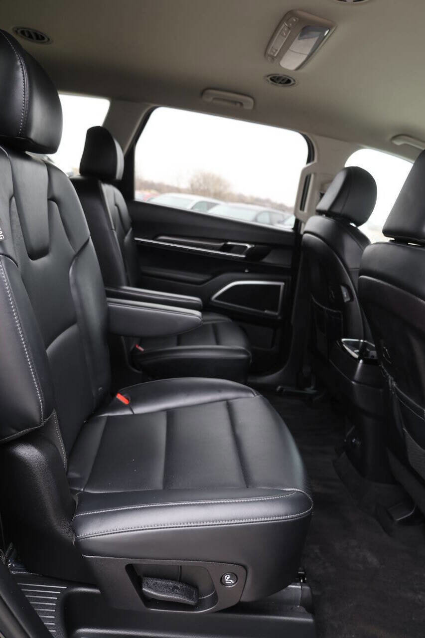 Used 2024 Kia Telluride S AWD/4WD image 16