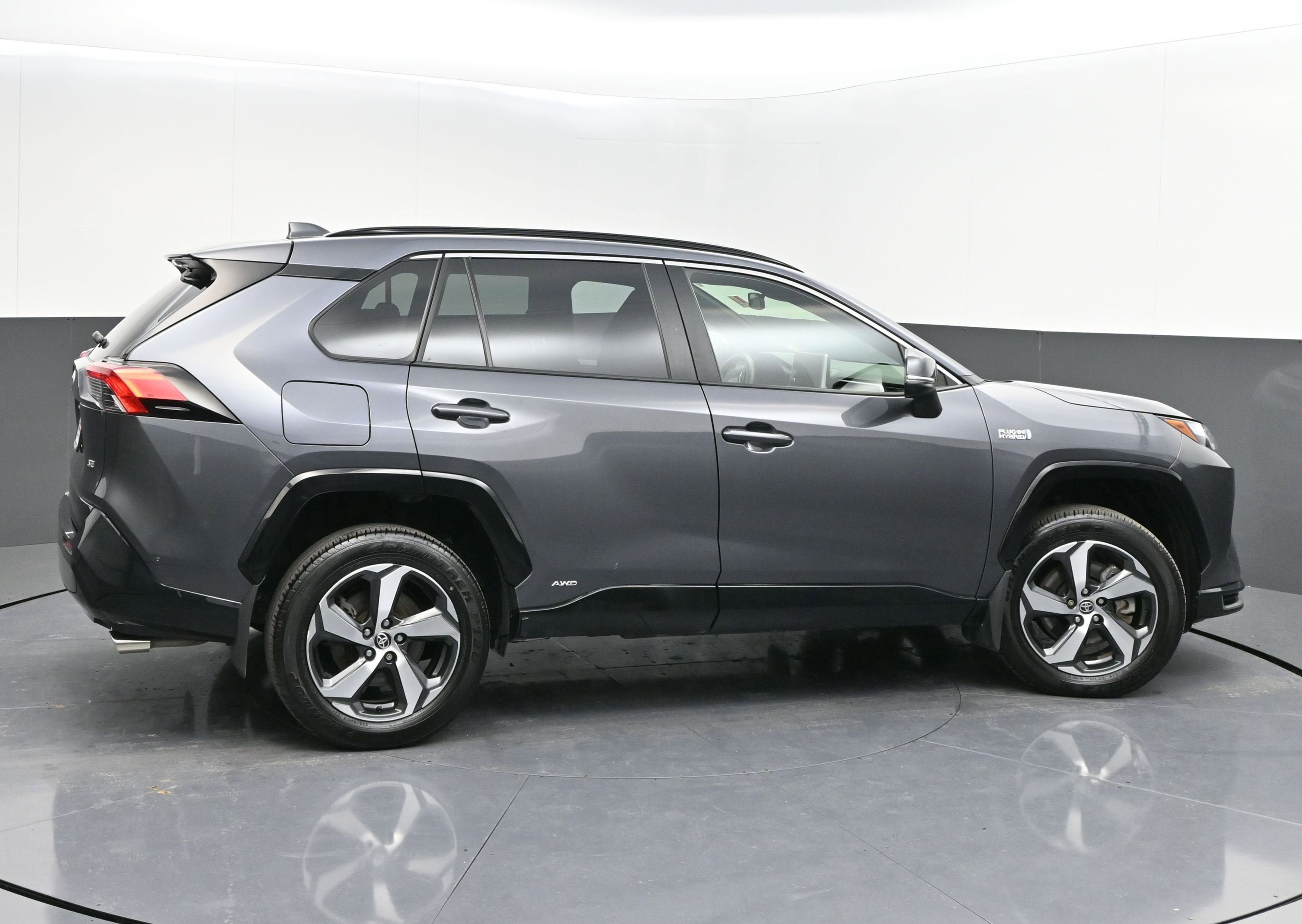 Used 2023 Toyota RAV4 SE w/ Weather & Moonroof Package AWD/4WD image 8