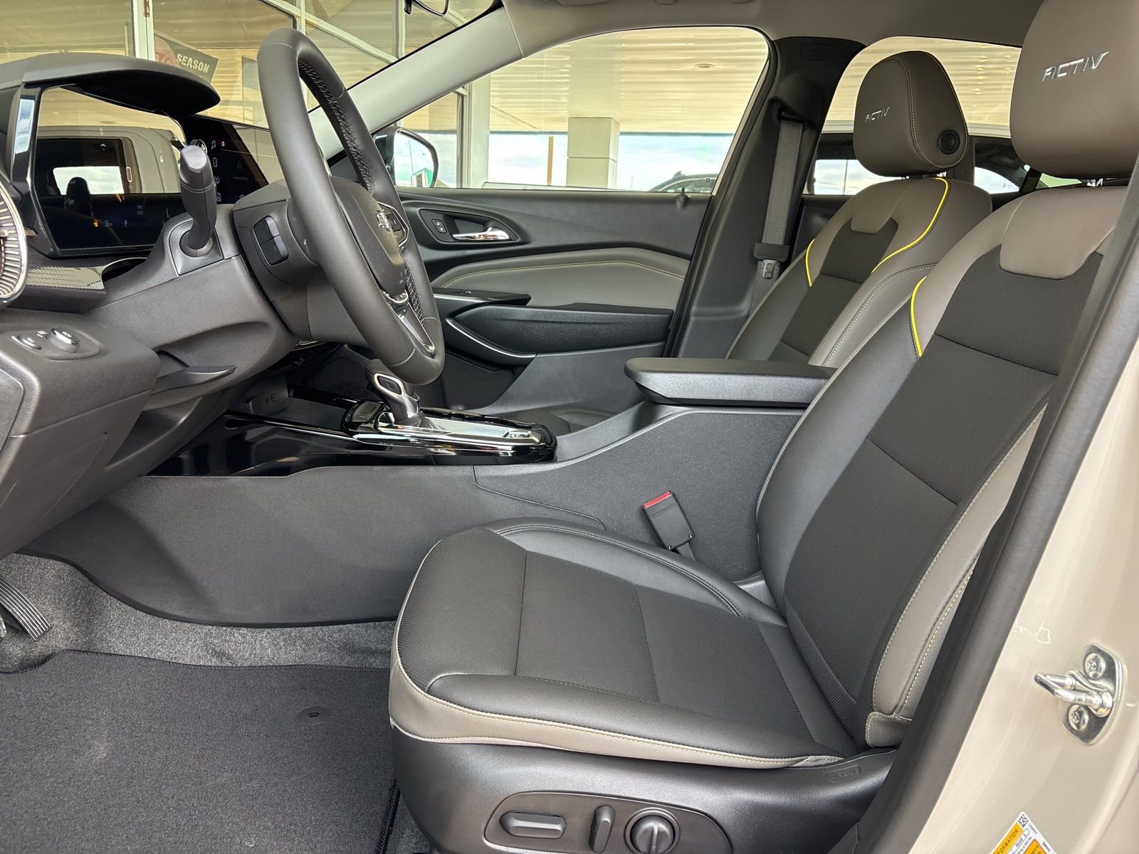 New 2026 Chevrolet Trax ACTIV w/ Driver Confidence Package image 13