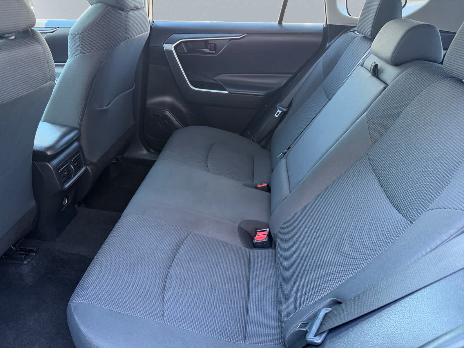 Used 2024 Toyota RAV4 LE AWD/4WD image 19