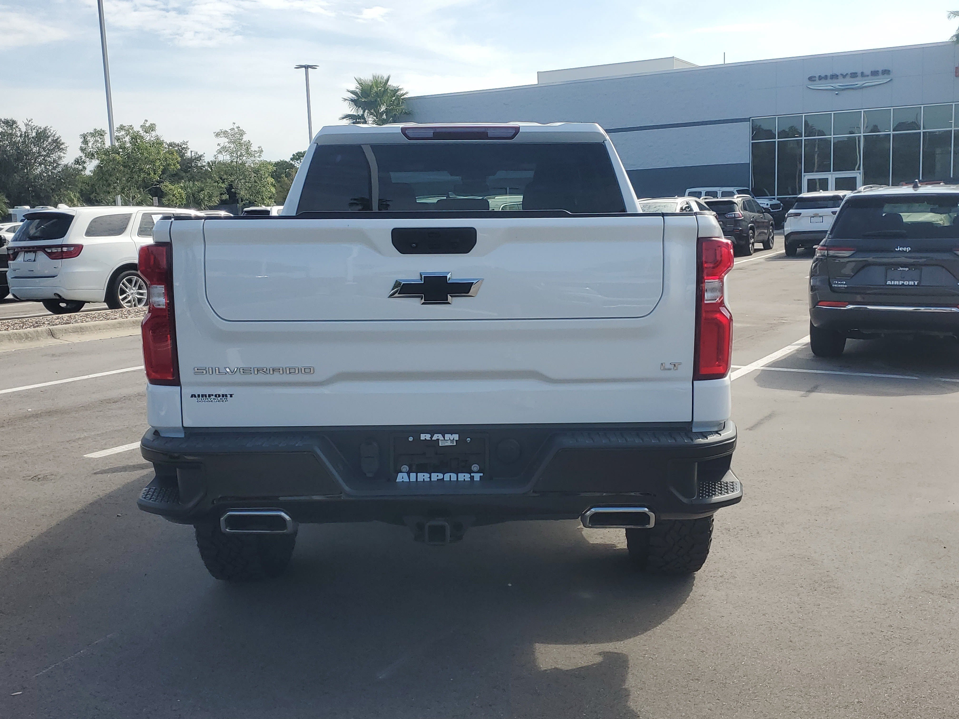 Used 2023 Chevrolet Silverado 1500 LT Trail Boss AWD/4WD image 7