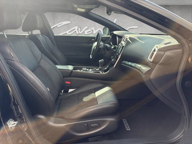 Used 2023 Nissan Maxima SR w/ Sport Mat Group FWD image 24