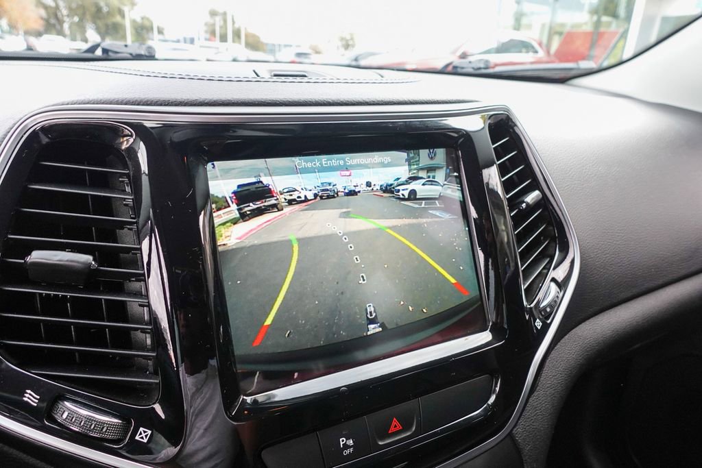 Used 2019 Jeep Cherokee Limited w/ Trailer Tow Group image 23