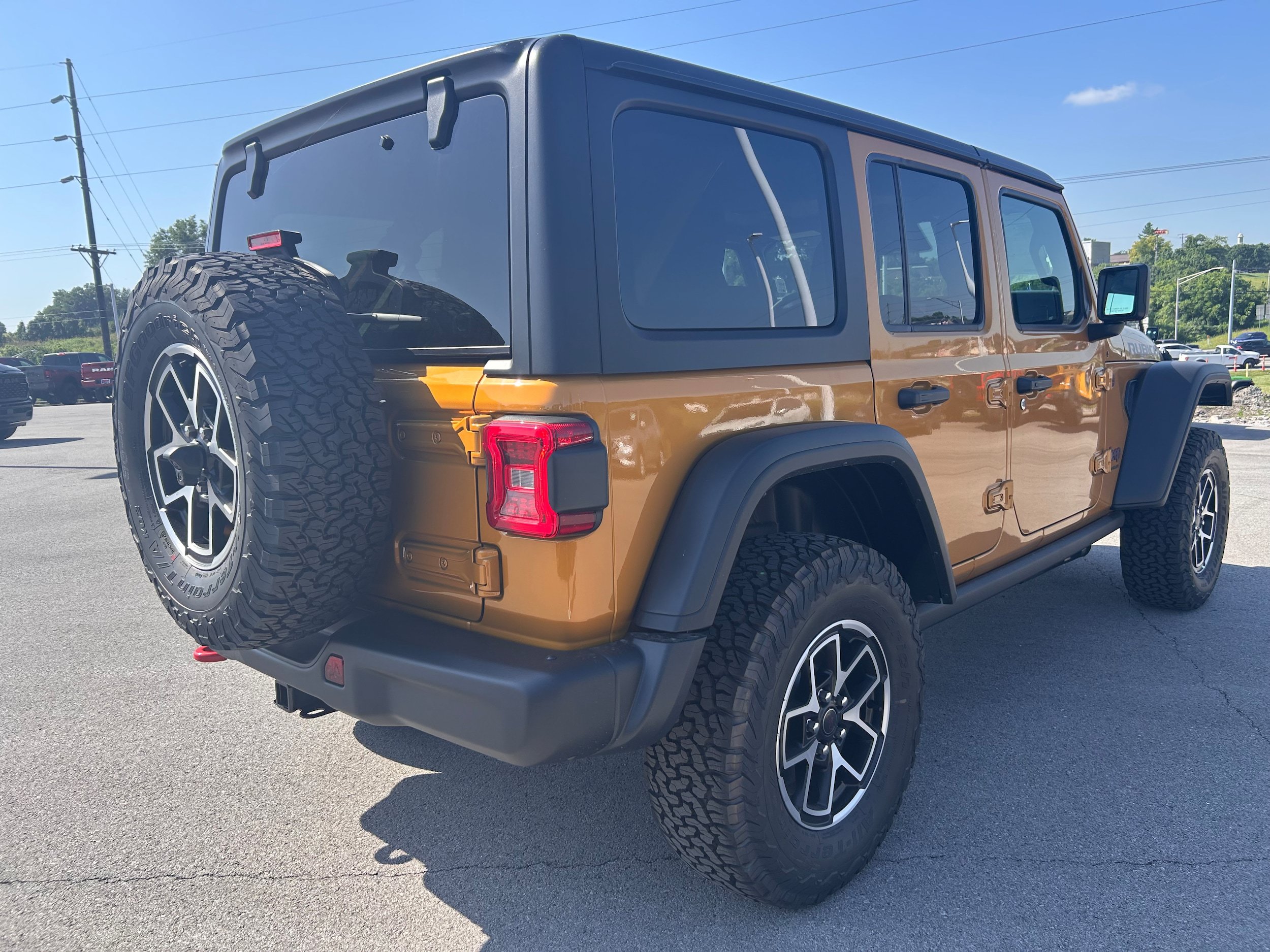 New 2026 Jeep Wrangler Unlimited Rubicon w/ Steel Bumper Group AWD/4WD image 3